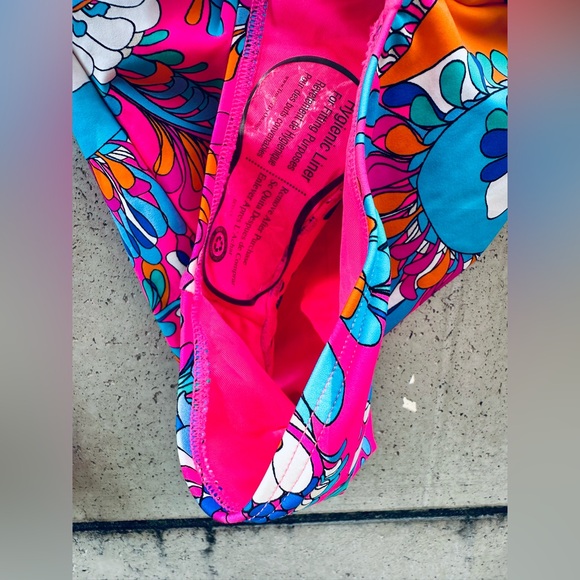 🆕 🔖 kate spade ♠️ Sea Garden Zip Up RashGuard Swimsuit✨Radiant Pink✨Small✨NWT! - Picture 13 of 16